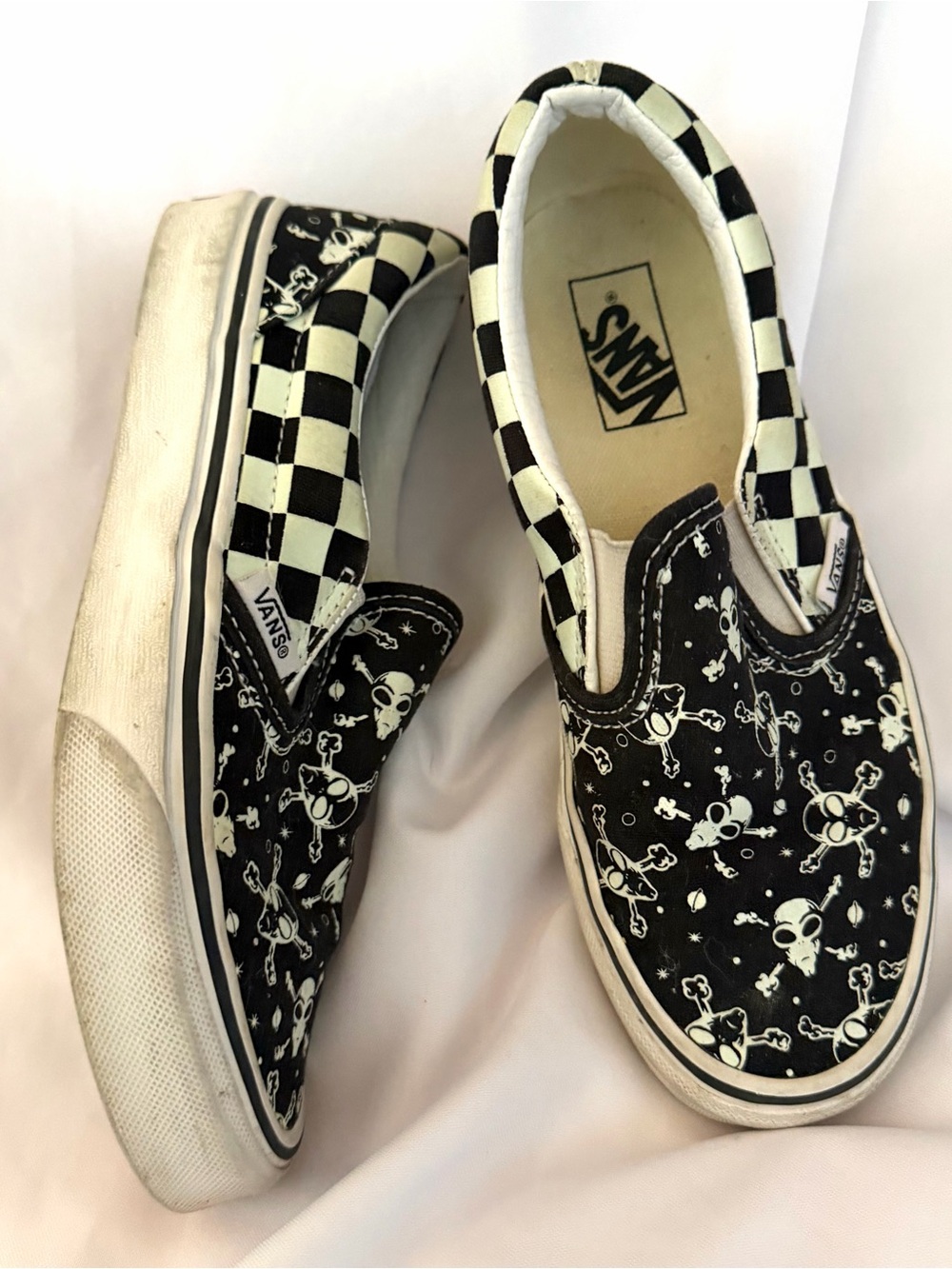 VANS Glow in Dark ALIEN Black & White Checkerboard Slip-On Skull Skate Shoes